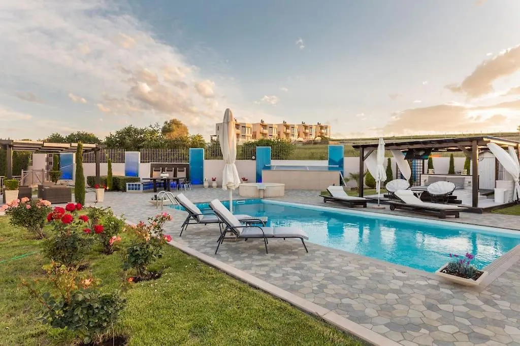 Villa Plagiari Sea View Плагиарион